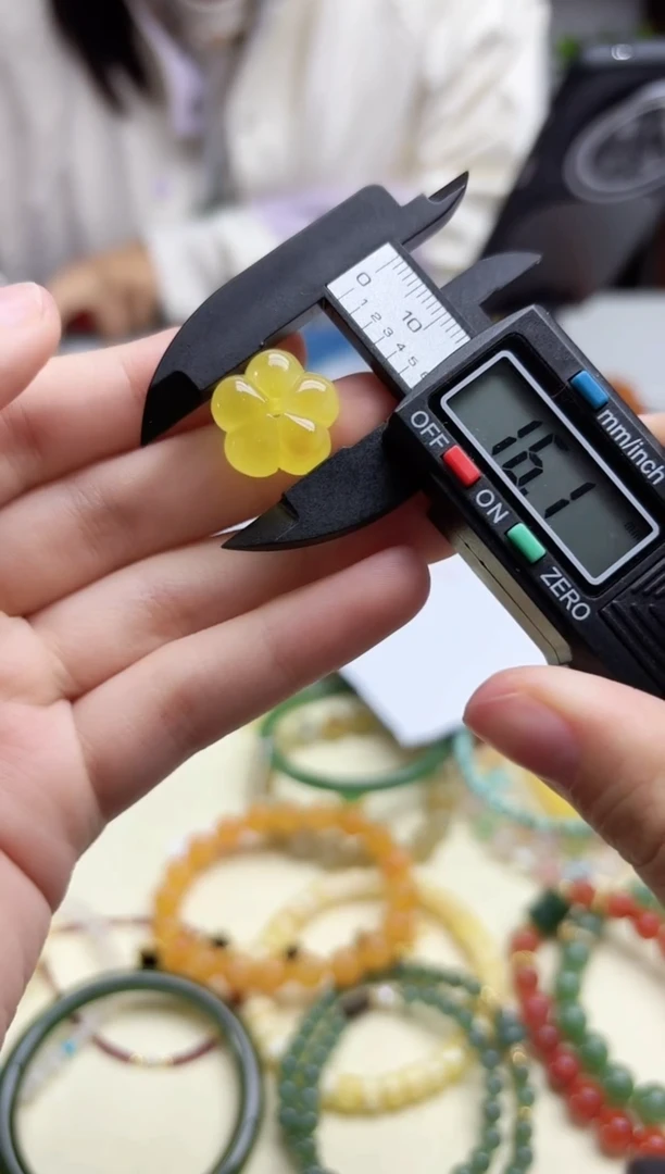 裸石蜜蜡未镶嵌蜜蜡花配饰GW