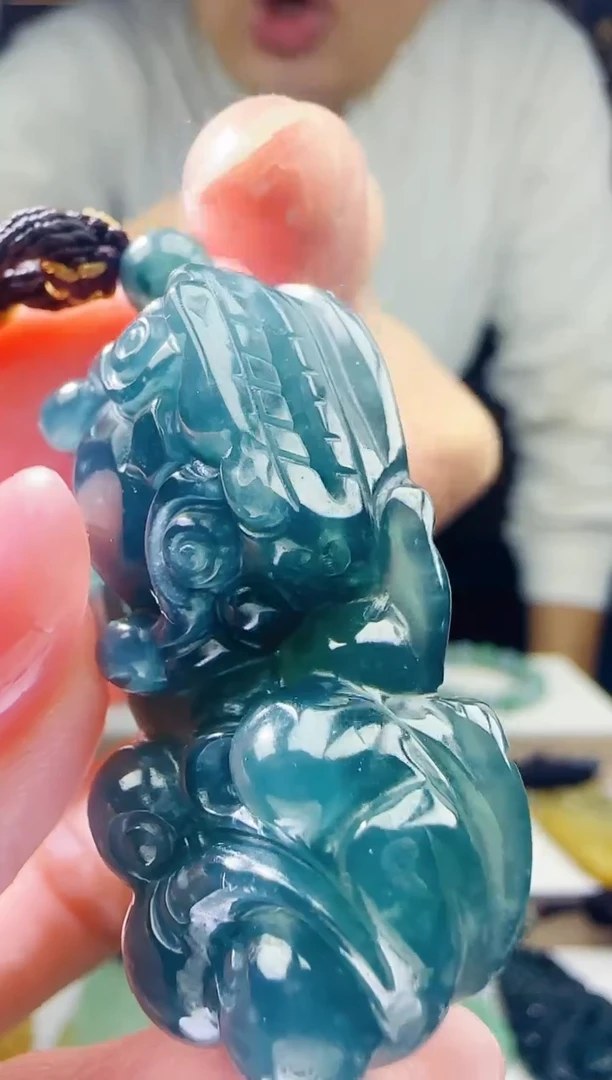 颈饰未镶嵌翡翠多样性发其一   貔貅