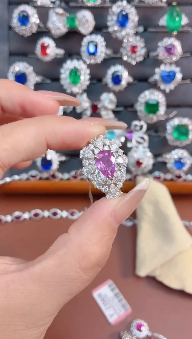 戒指彩色蓝宝石18K金镶嵌-1.9克拉*无烧