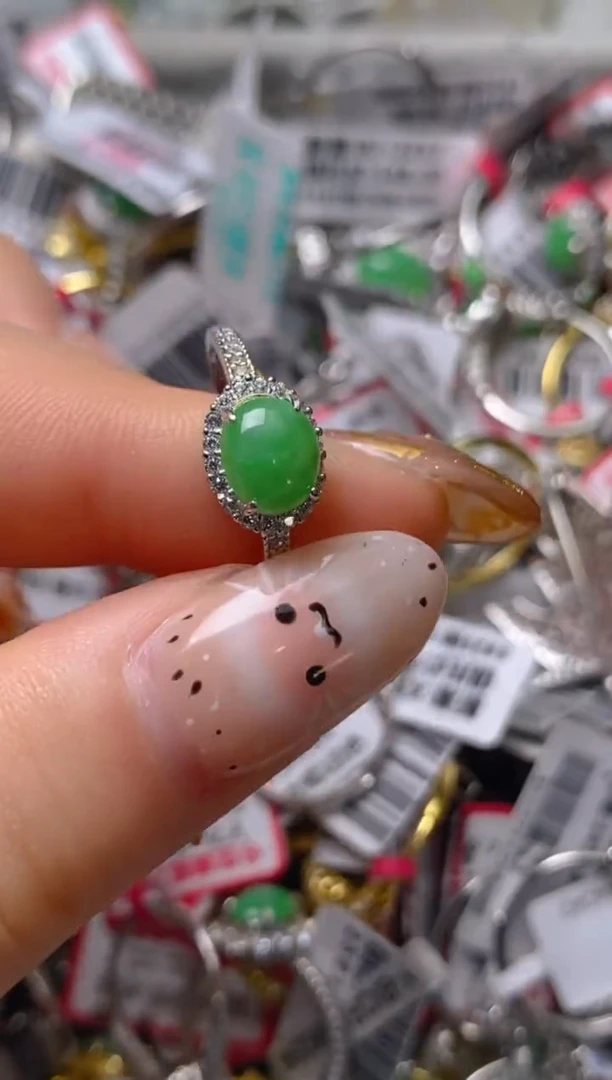 银S925镶嵌戒指翡翠百内无证书