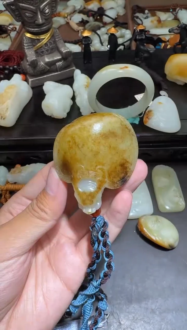 和田玉未镶嵌把件和田玉