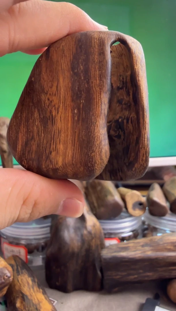 沉香手把件虎斑多样性发一