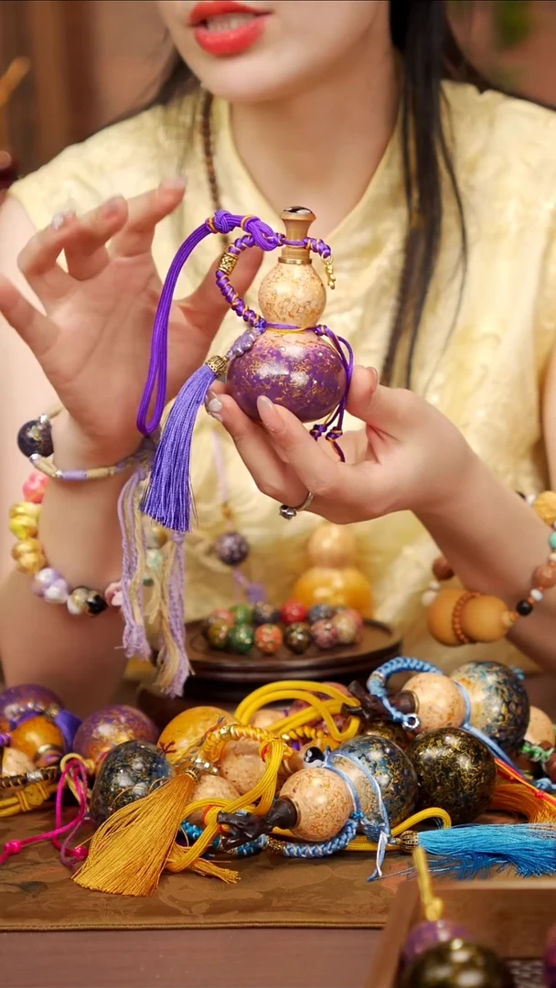 245易林大漆开口小葫芦----178