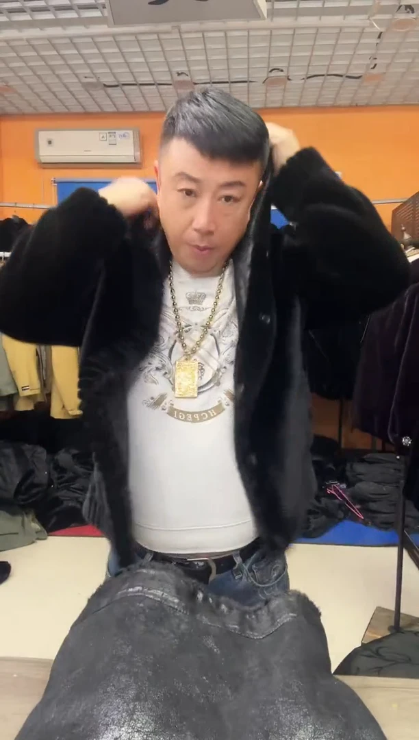 黑色帽款100-120斤