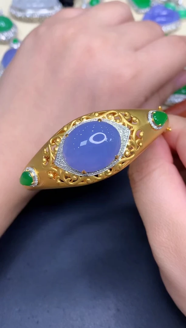 18K金镶嵌手镯翡翠733-中国好珍宝