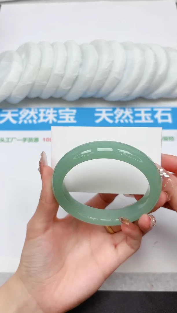 未镶嵌手镯石英质玉382-64.0