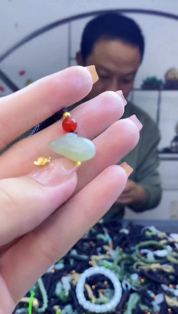 颈饰未镶嵌和田玉多样性发拍一发一