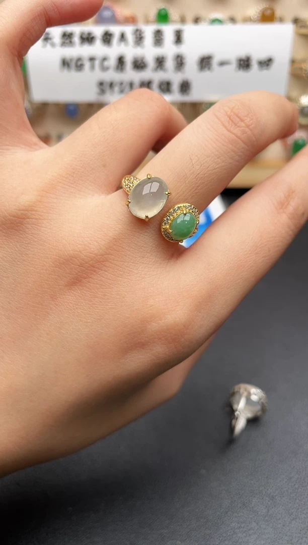 银S925镶嵌戒指翡翠一物一证一礼盒