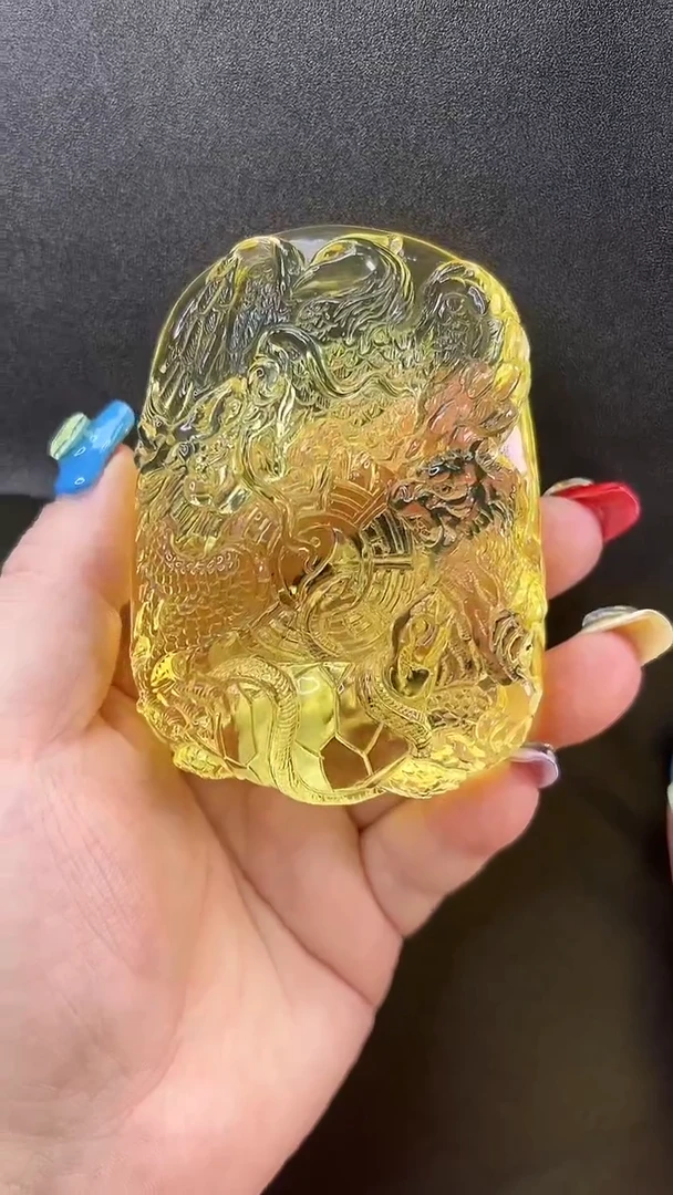 未镶嵌颈饰琥珀吊坠