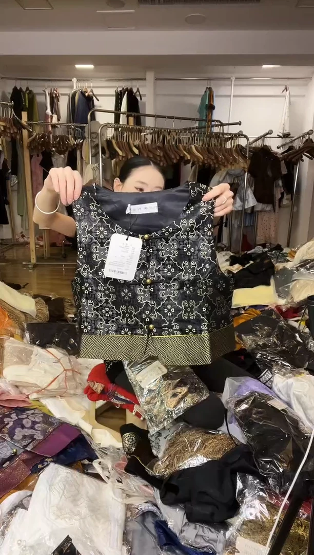 马甲       L码        105-115斤