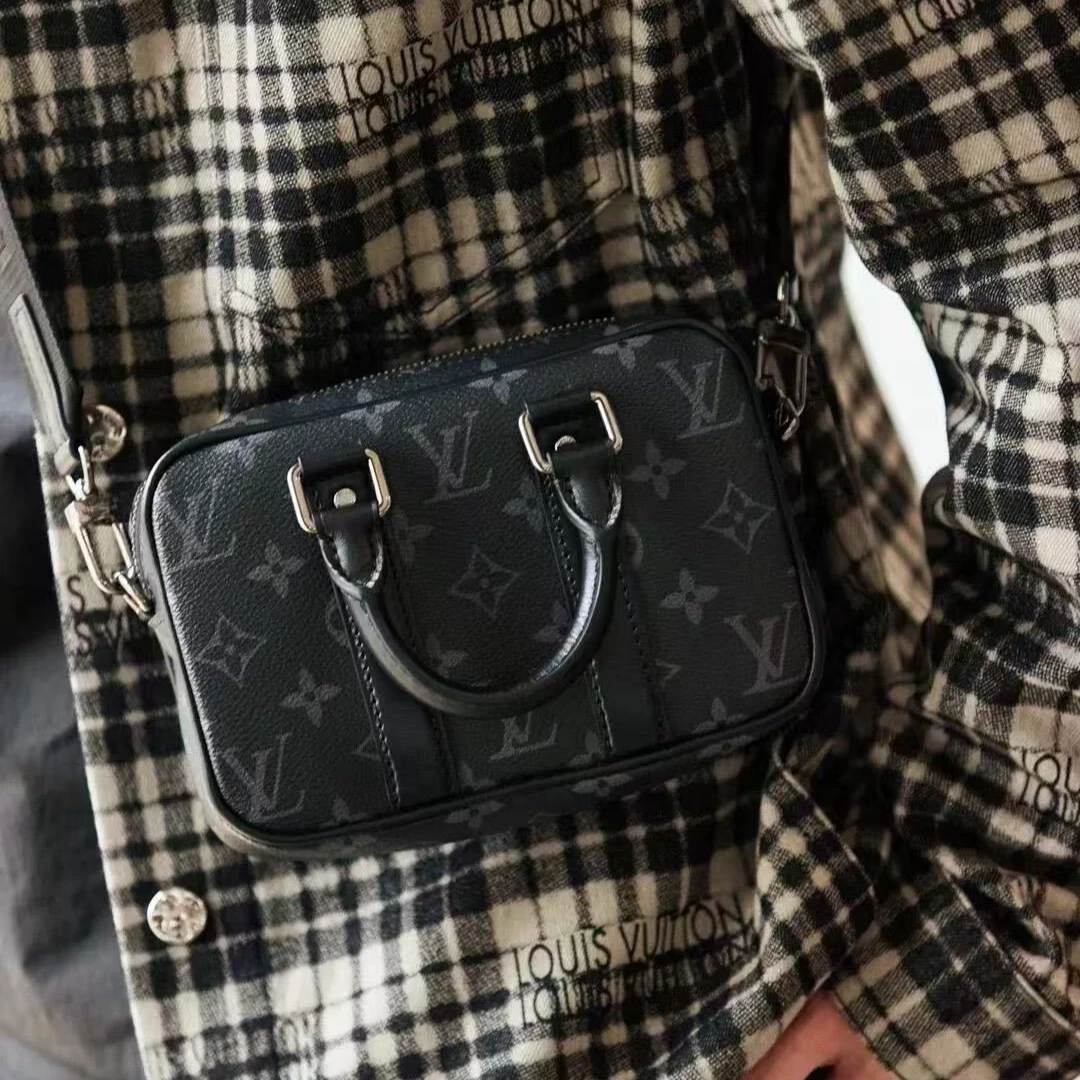 95新 LouisVuitton/路易威登 坤球奢选lv mini相机斜挎包