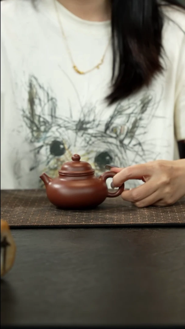 茶壶紫砂底槽清容天180cc