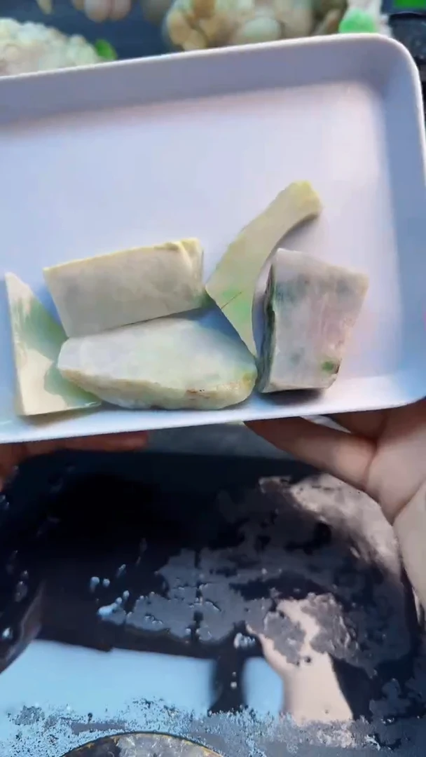 翡翠挂件未镶嵌天然翡翠033