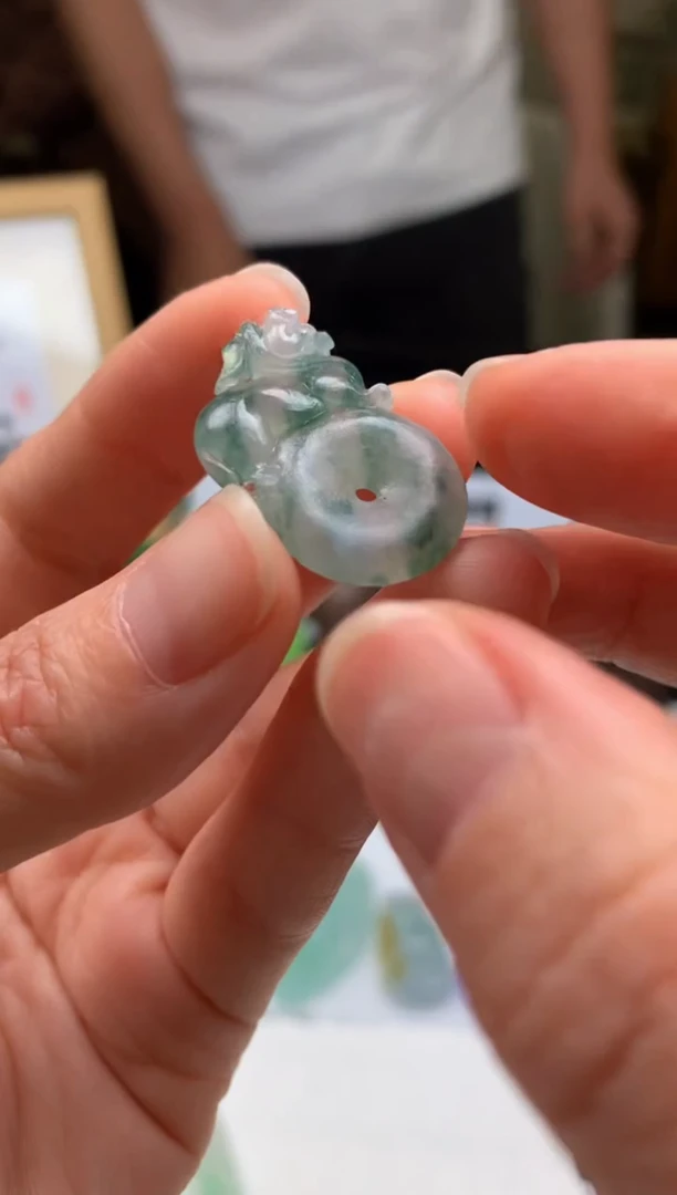 【闪购商品】定制翡翠未镶嵌吊坠-92831