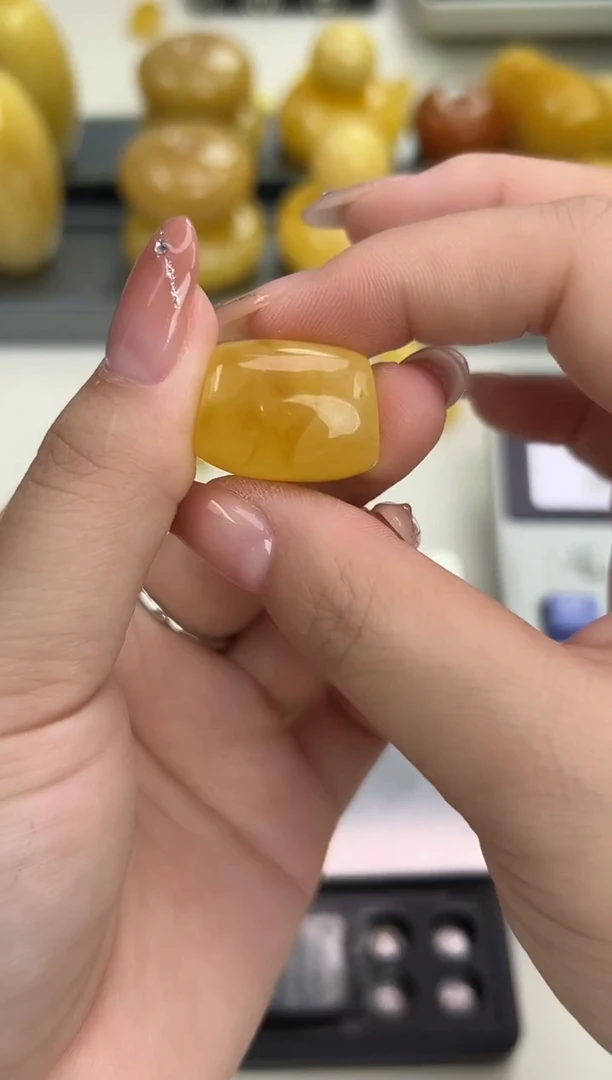 裸石琥珀未镶嵌琥珀蜜蜡吊坠