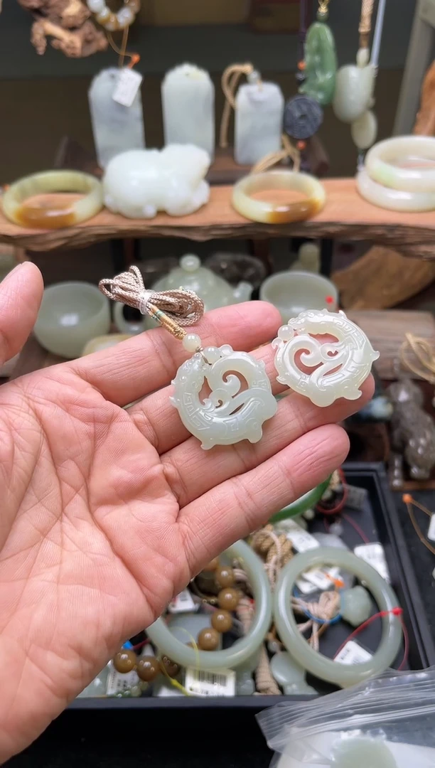 【闪购商品】和田玉吊坠未镶嵌且末青白 龙凤单选一个多样性发一