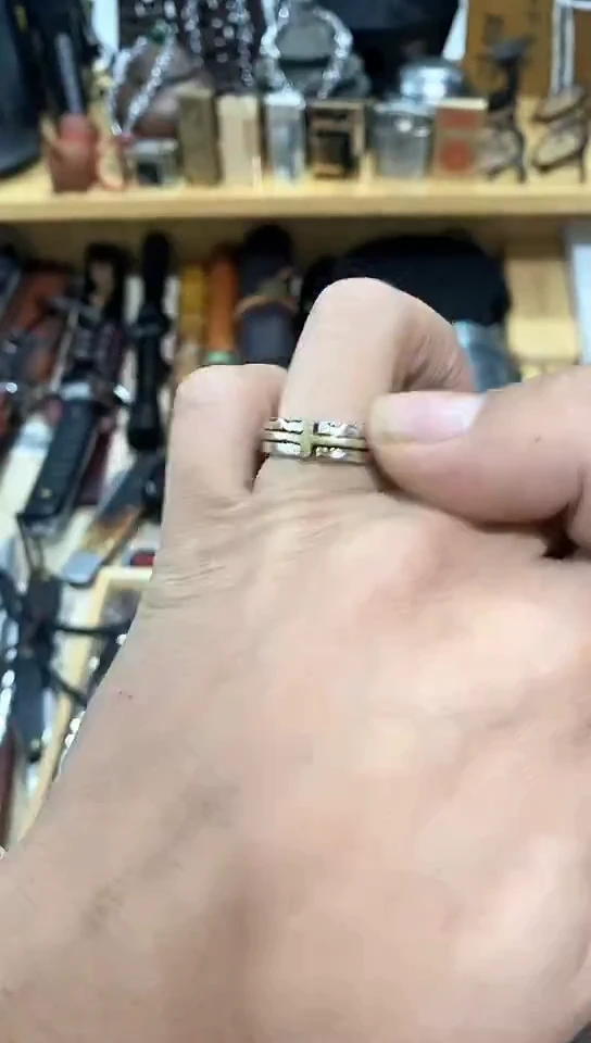 瓷片闪购商品   如图所示