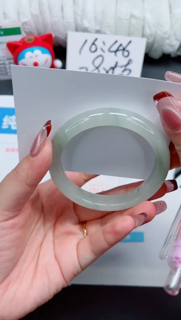 【闪购商品】石英质玉手镯未镶嵌93