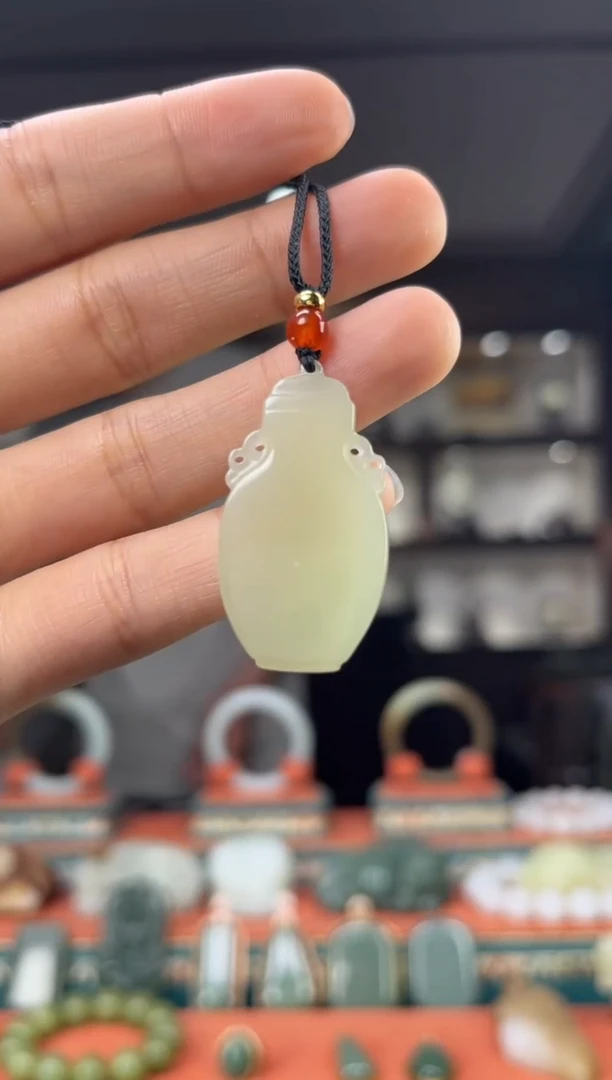 和田玉未镶嵌颈饰1