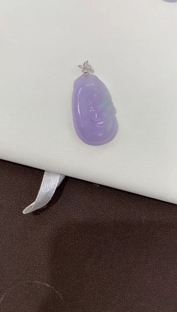 翡翠18K金镶嵌颈饰天然缅甸a货翡翠