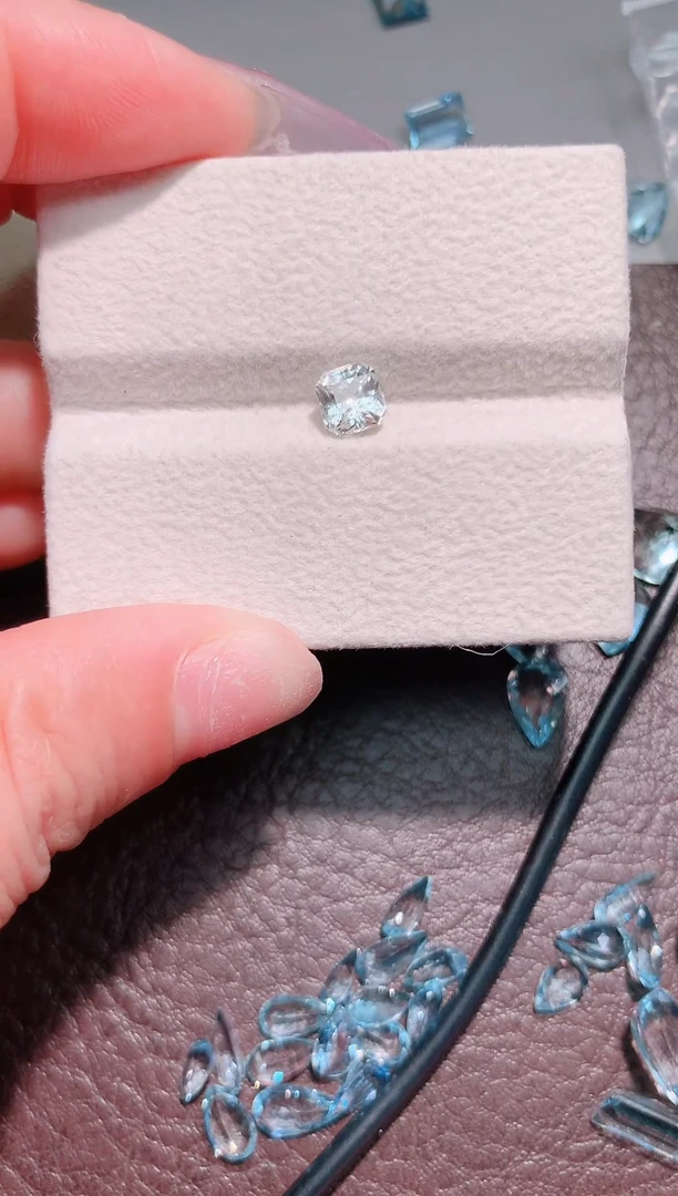 裸石金绿宝石1.3ct