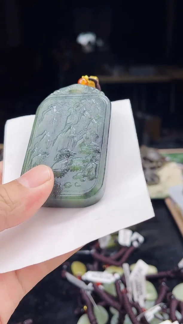 颈饰未镶嵌和田玉1