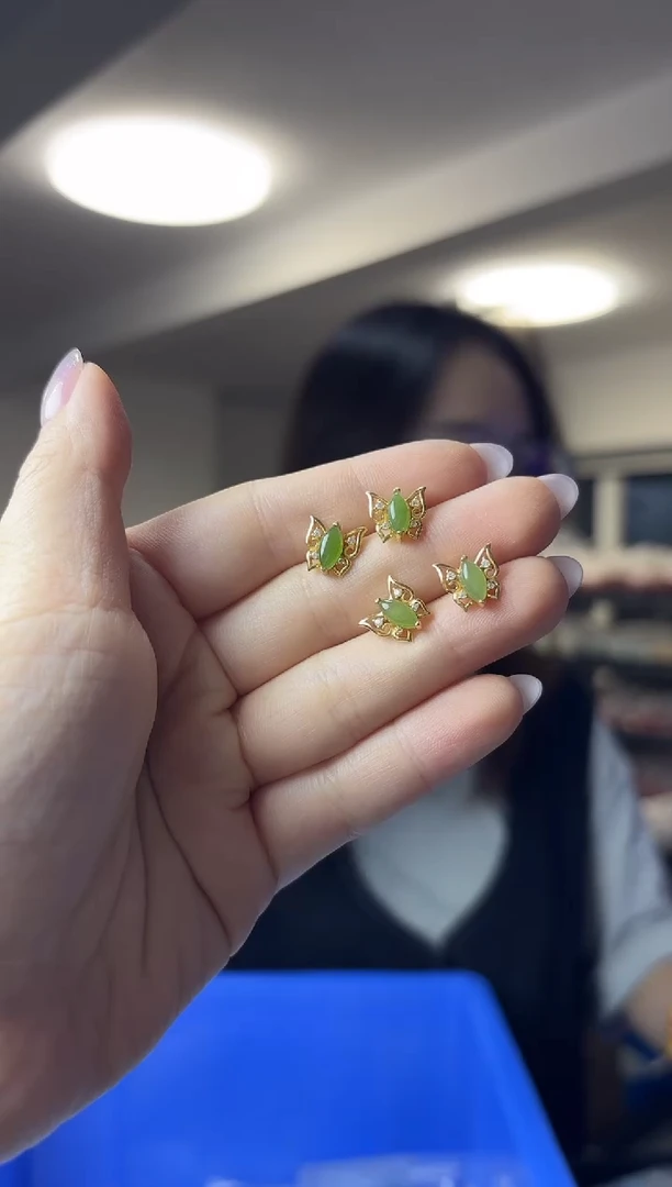 银S925镶嵌和田玉耳饰（多样性发一对）