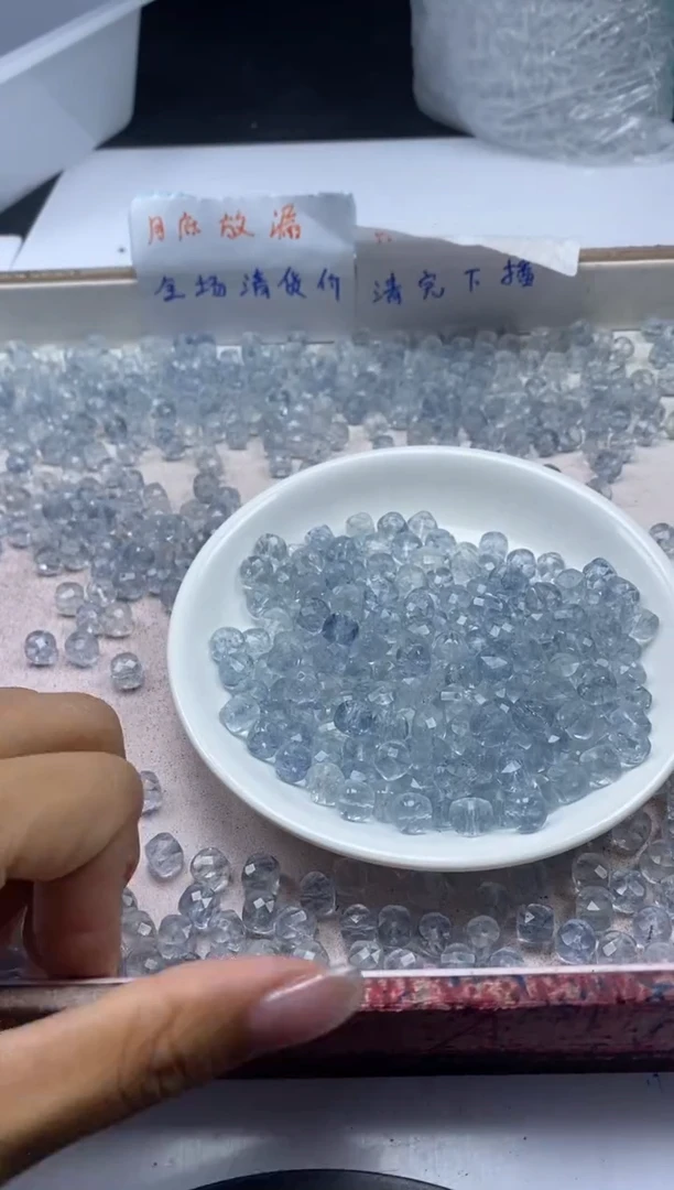 【闪购商品】水晶颈饰未镶嵌w2202蓝托帕方块8mm*20颗