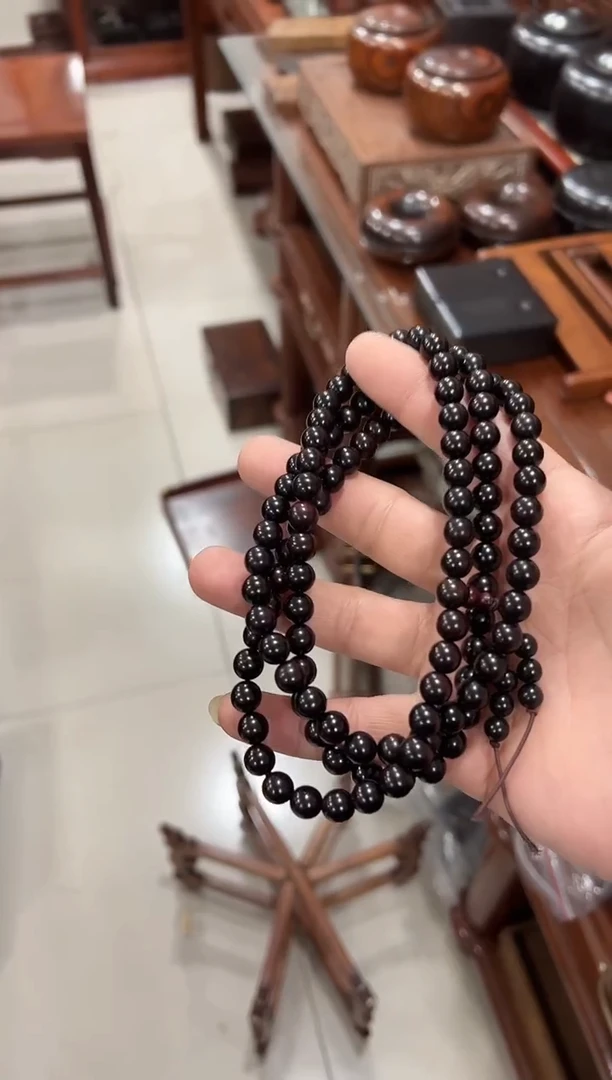 0.8紫檀木多圈手串