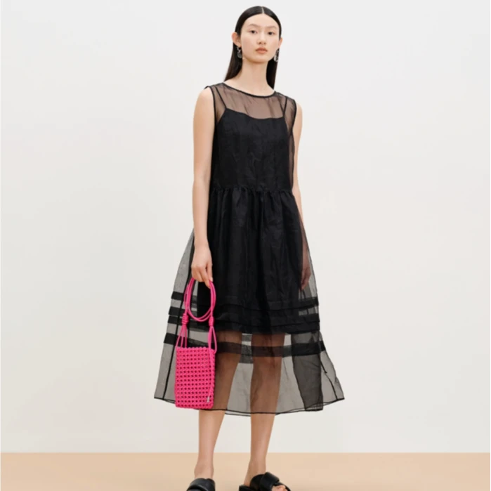 7123【CC王精选】AUM/噢姆气质连衣裙时尚黑色