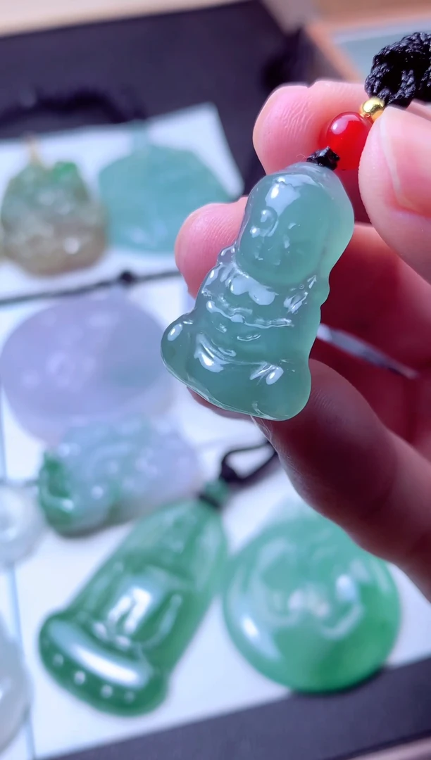 颈饰未镶嵌翡翠天然A货翡翠