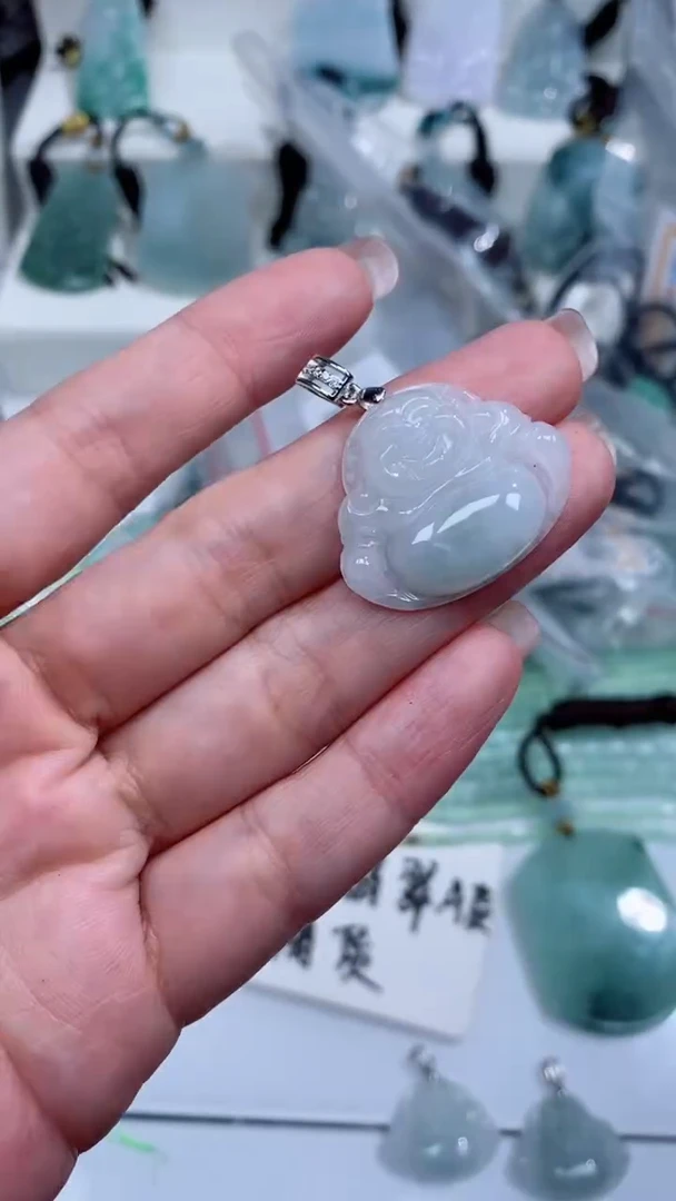 颈饰银S925镶嵌翡翠吊坠