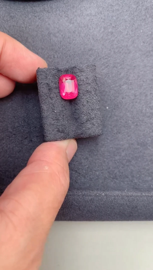 裸石未镶嵌尖晶石3.2ct马亨盖