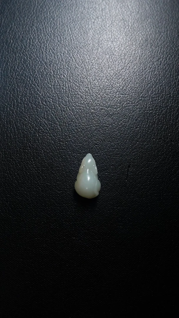 颈饰未镶嵌和田玉老鼠吊坠