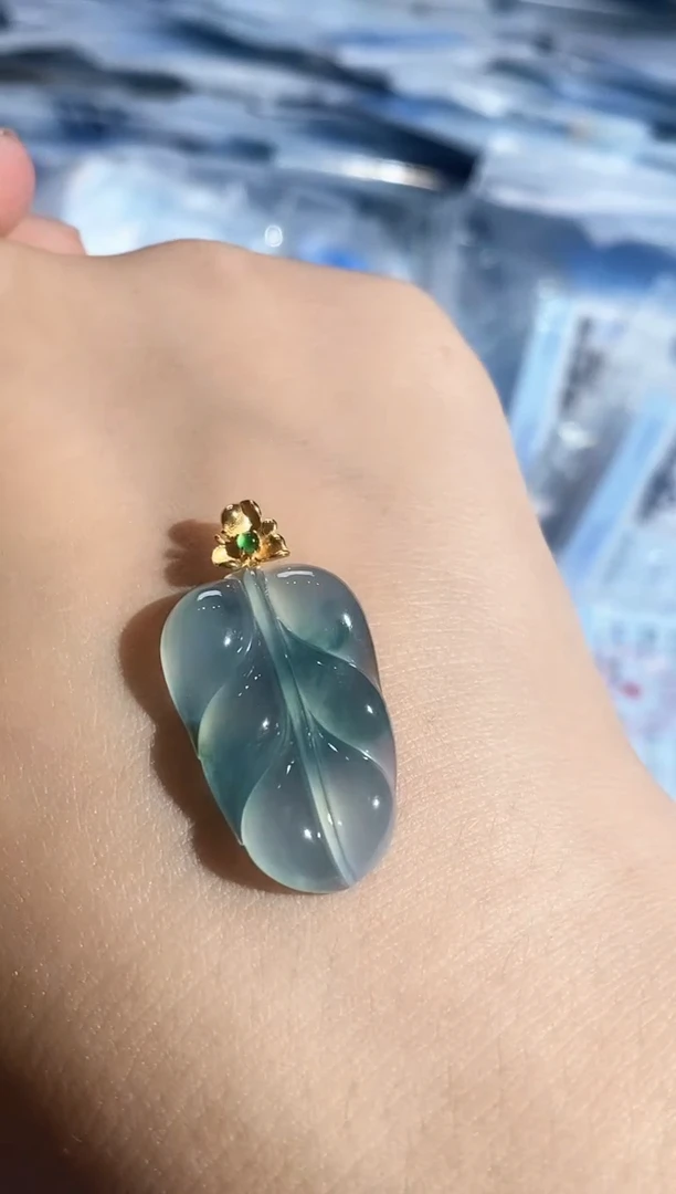 翡翠18K金镶嵌颈饰250607125