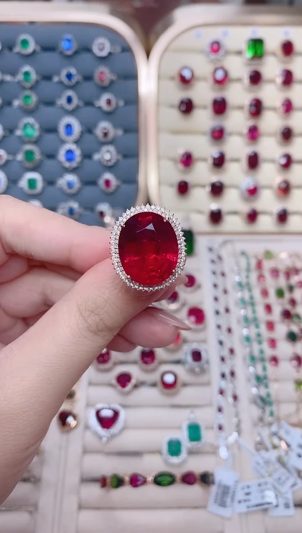 18K金镶嵌碧玺戒指碧玺妍.