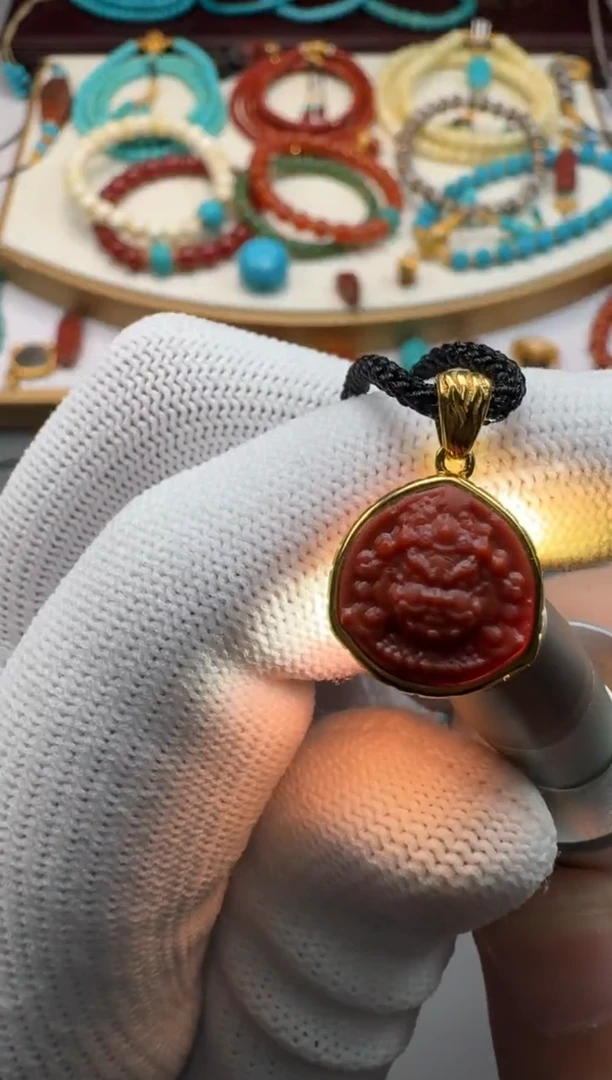 18K金镶嵌配饰南红玛瑙莫*~1111