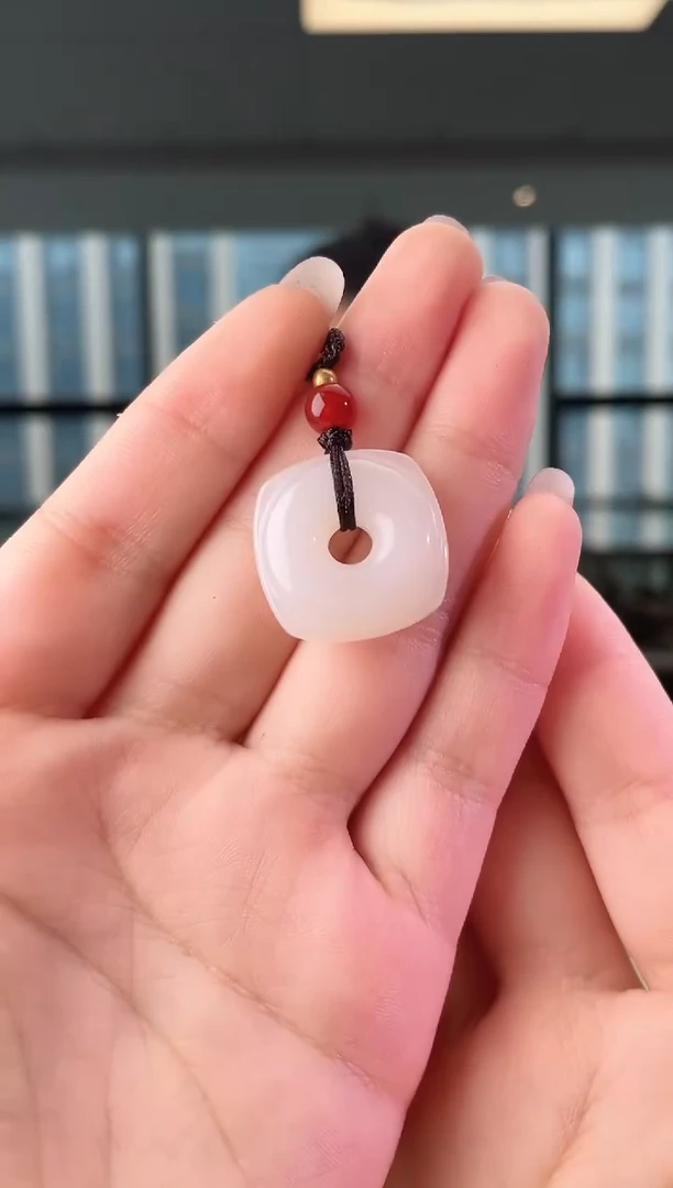 颈饰未镶嵌和田玉扣 无