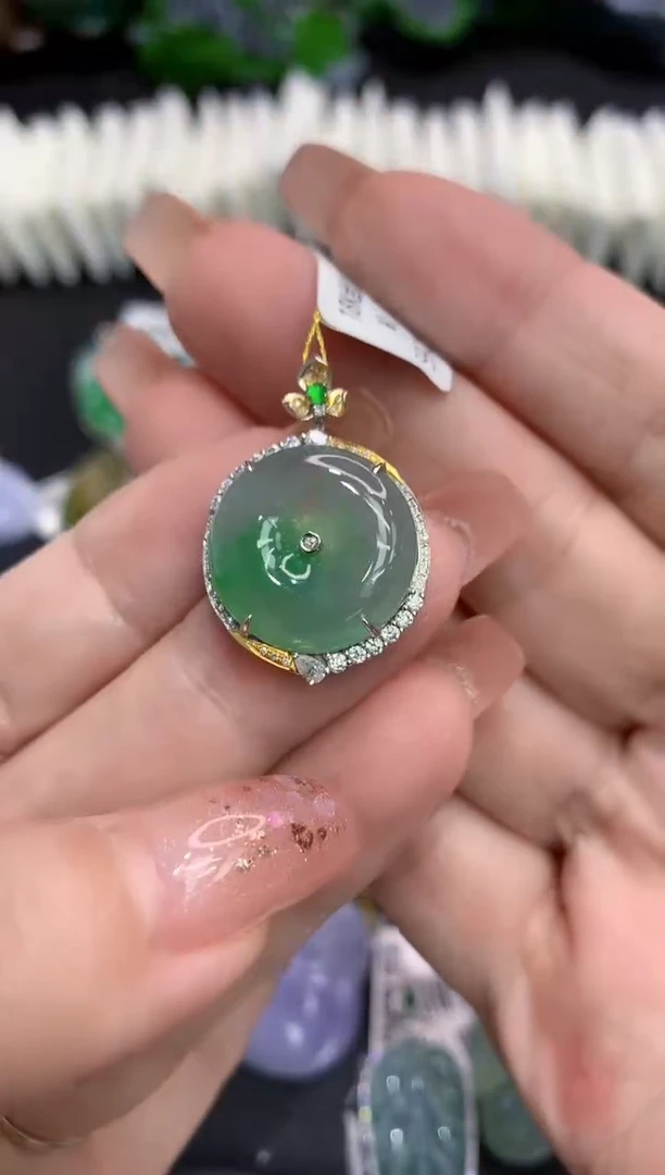 吊坠(不含链)18K金镶嵌翡翠11