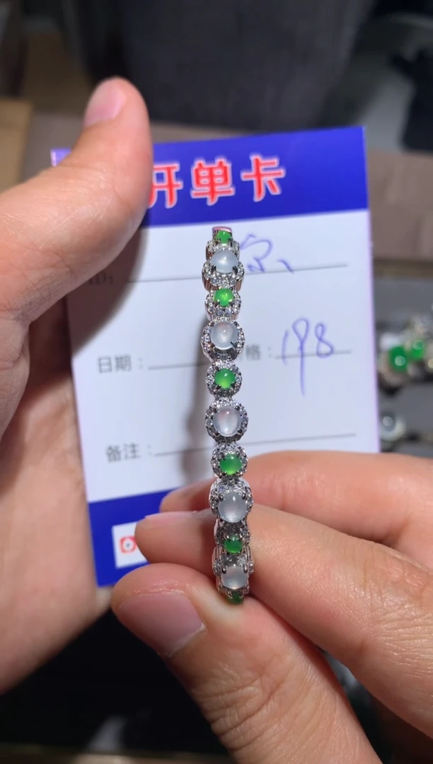 【闪购商品】翡翠手镯银S925镶嵌向 尔雅