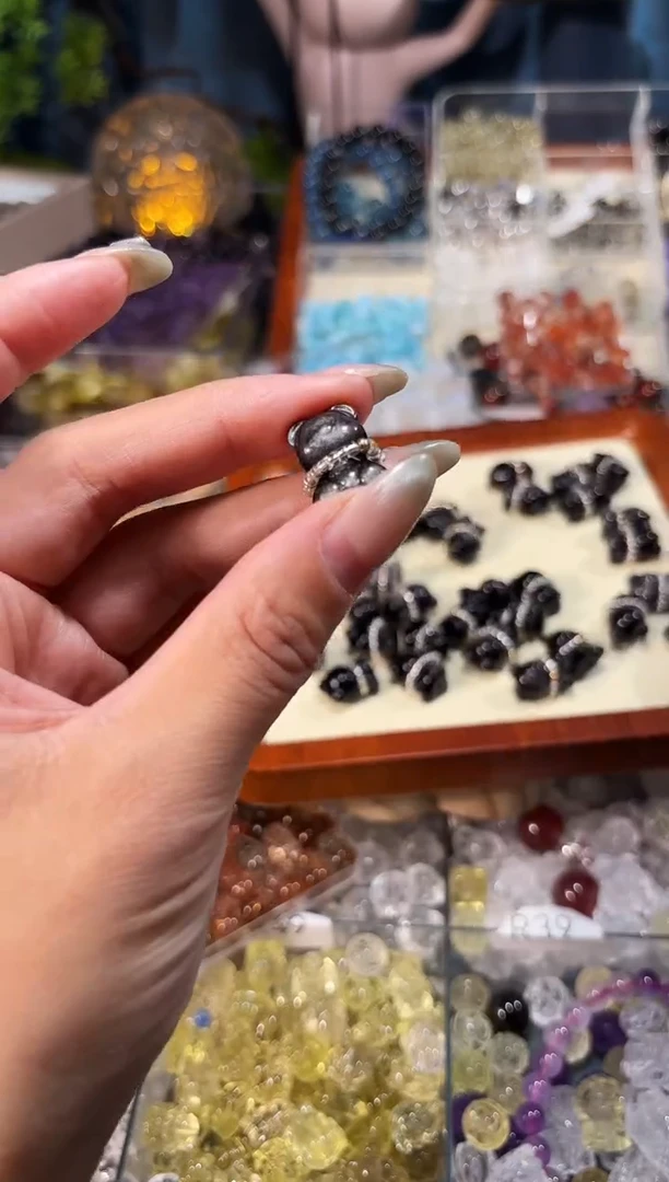 【闪购商品】水晶手串未镶嵌银耀小熊一个卡13*18