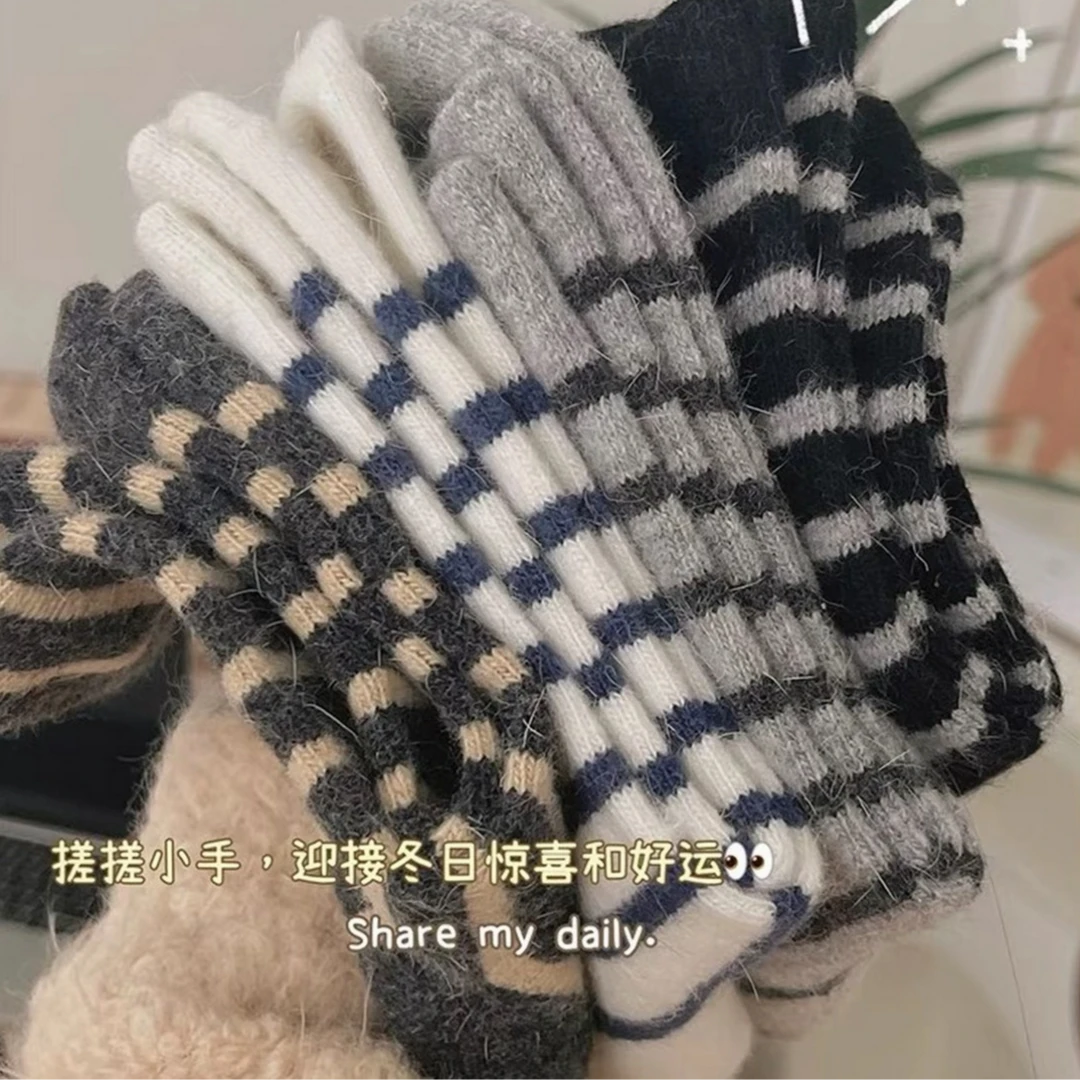 秋冬加厚保暖羊毛条纹袜子女中筒韩版ins堆堆袜