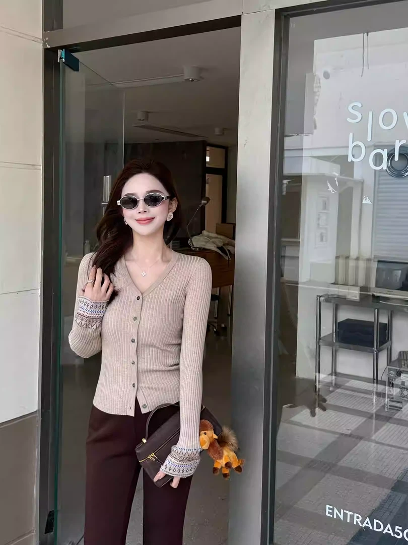 SJJ-SHANG【画澜】费尔岛45支12针坑条肌理感羊毛针织衫q136208p