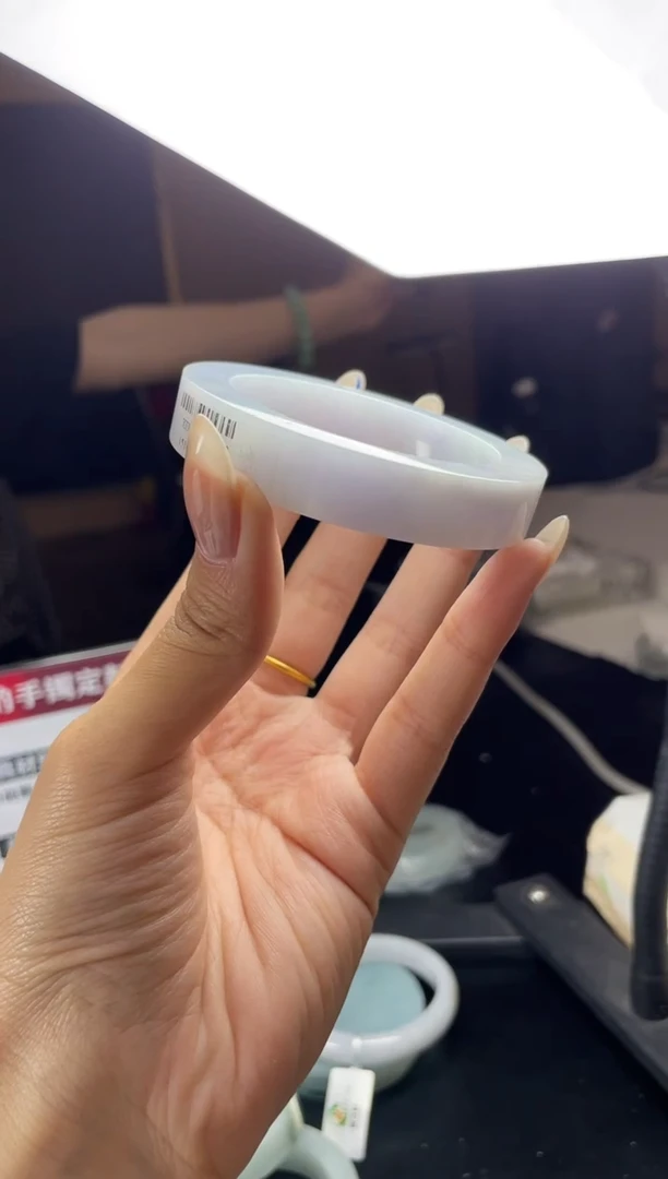 【闪购商品】定制翡翠手镯未镶嵌手镯DDC/发一件