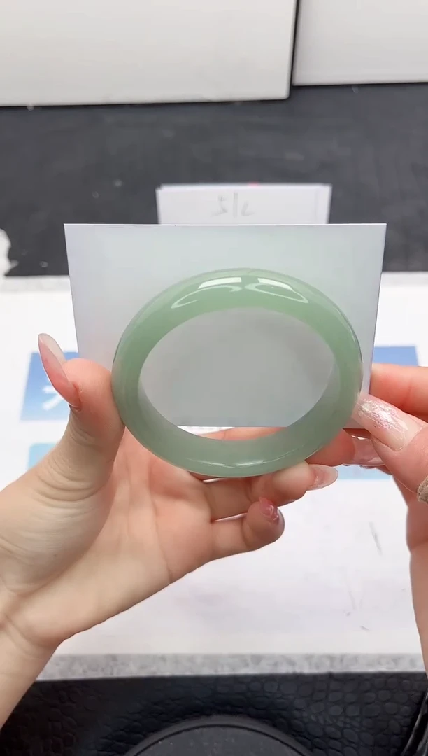 【闪购商品】石英质玉手镯未镶嵌87-56