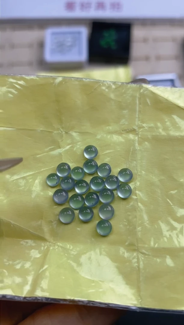 定制翡翠未镶嵌天然翡翠蛋面87