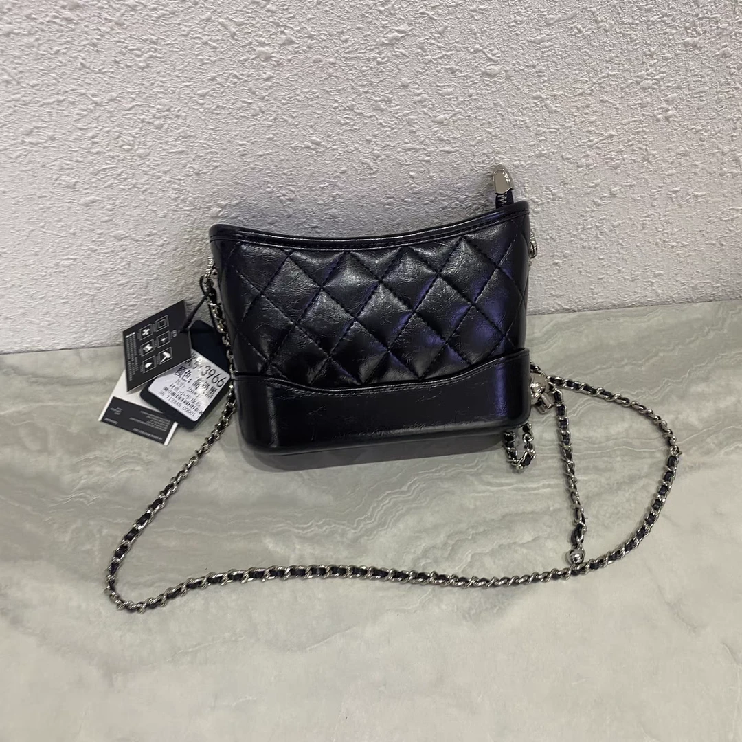 2025新款女包时尚百搭单肩斜挎包简约大气小方包休闲包通勤包3966