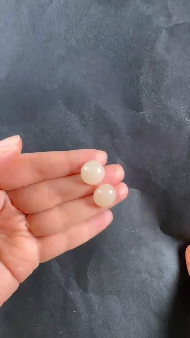 18K金镶嵌和田玉耳饰耳饰