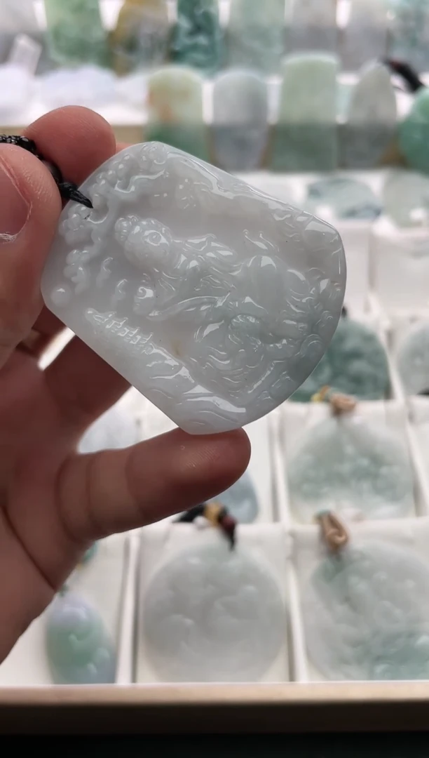 【闪购商品】翡翠颈饰未镶嵌..../2/16/ 212