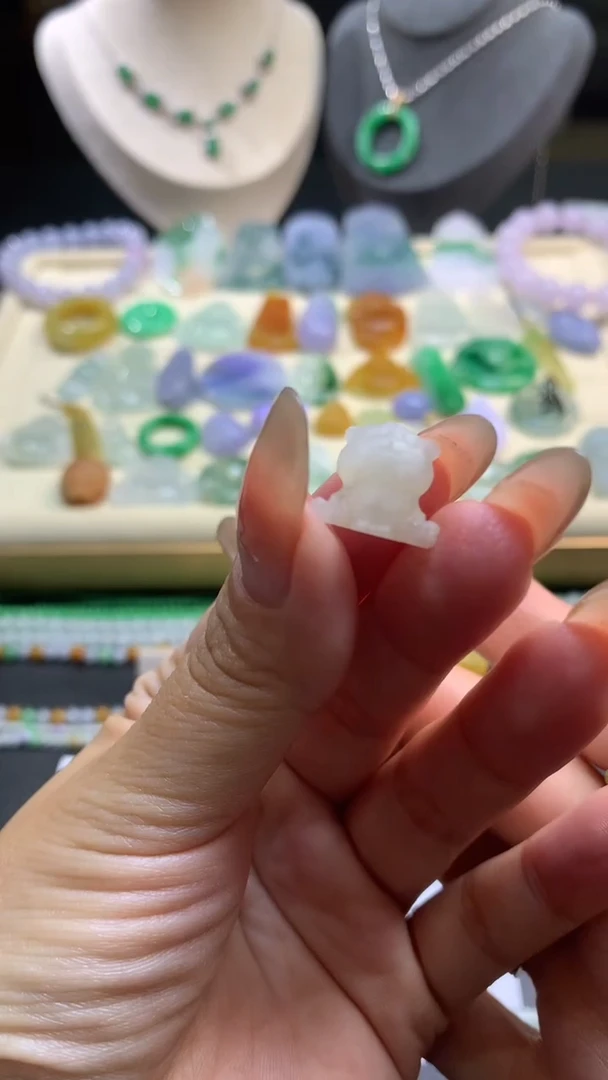 【闪购商品】定制翡翠未镶嵌翡翠